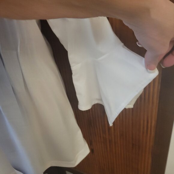 Womens XL White Blue Button Neck Pullover Stretch 3/4 Flair Sleeve Blouse Unworn - Picture 8 of 13